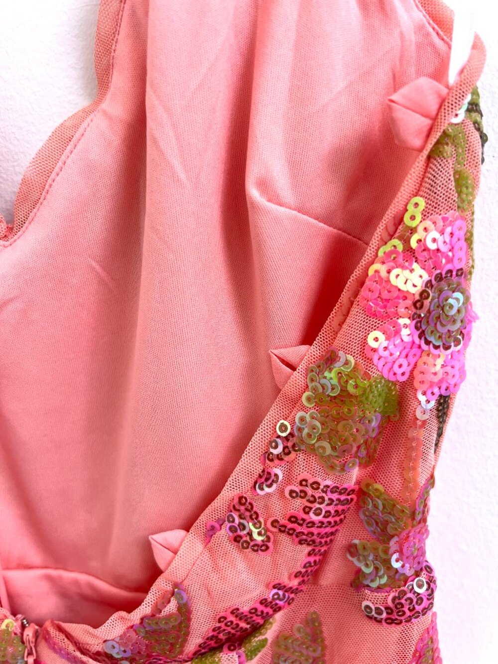 Lulus Neon Coral Pink Iridescent Sequin Floral Halter Backless Mini Dress M NWT - Picture 10 of 12